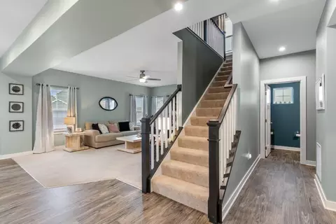 Entry Way - 1016 Boulder Dr, Delaware, OH 43015 photo 4 of 5