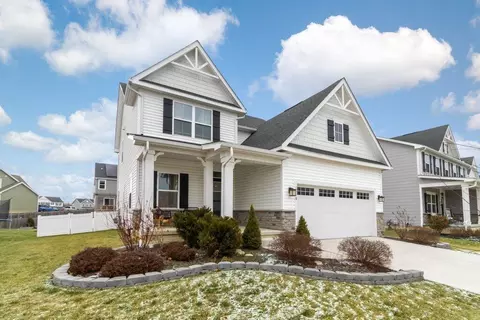 Exterior - 1016 Boulder Dr, Delaware, OH 43015 photo 3 of 9
