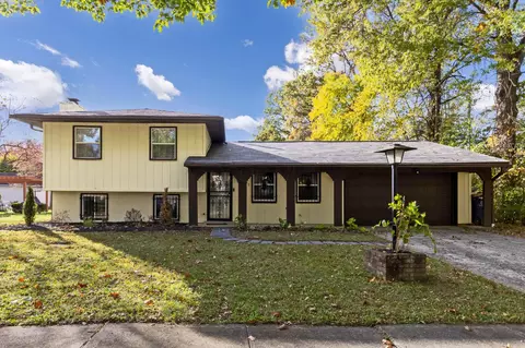 1993 Mountain Oak Rd, Columbus, OH 43219