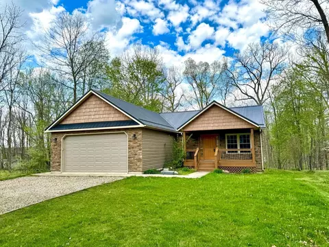 817 Highland Hills Dr, Howard, OH 43028