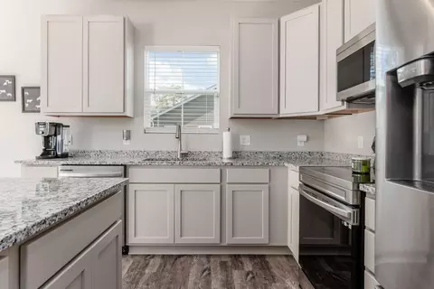 Kitchen - 195 Lenell Loop, Delaware, OH 43015 photo 1 of 3