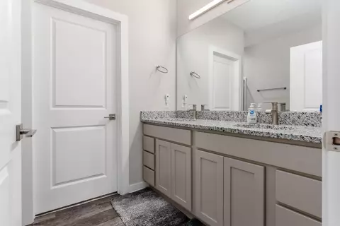 Bath - 195 Lenell Loop, Delaware, OH 43015 photo 1 of 3