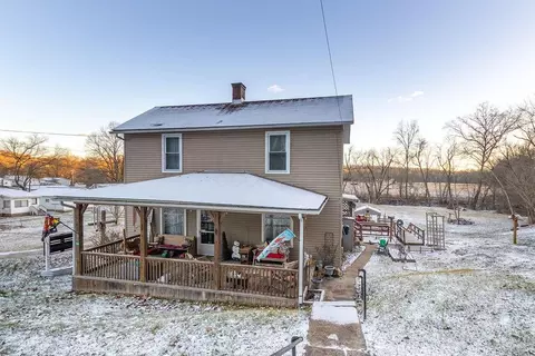 44 W Main St, Jacksonville, OH 45740