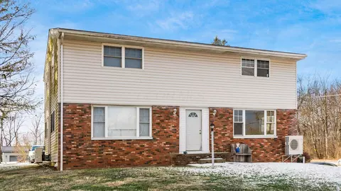 6295 Dresden Rd, Zanesville, OH 43701