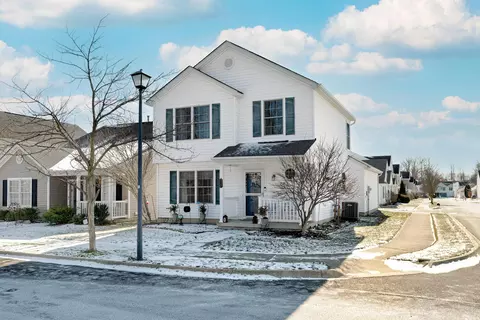 145 Feathertip Ln, Lewis Center, OH 43035