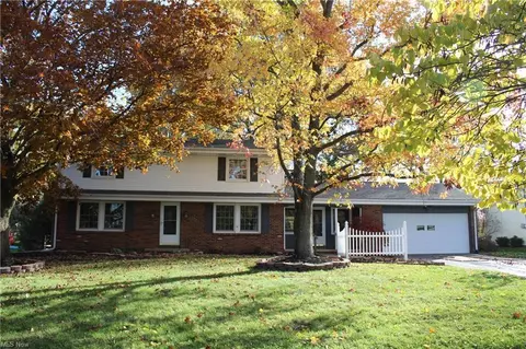4 Craig Dr, Mount Vernon, OH 43050