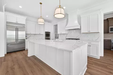 3299 Briarwood Ln, Lewis Center, OH 43035