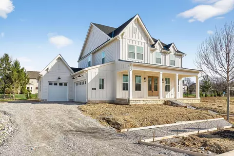 3299 Briarwood Ln, Lewis Center, OH 43035