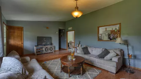 2631 Coopermill Rd, Zanesville, OH 43701