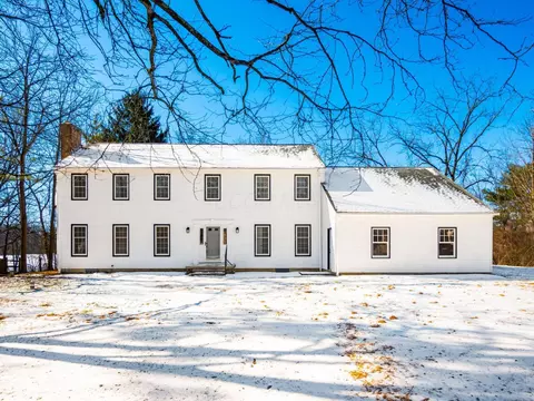 7252 Africa Rd, Galena, OH 43021