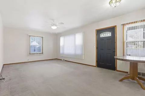 Living - 317 Wayne Ave, Newark, OH 43055 photo 1 of 2