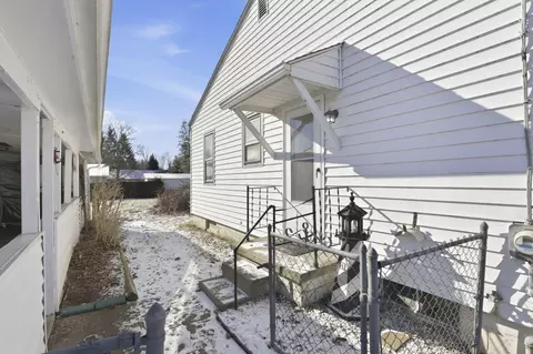 Exterior - 317 Wayne Ave, Newark, OH 43055 photo 4 of 6
