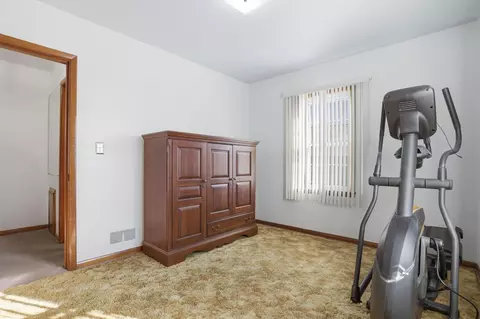 Bedroom - 317 Wayne Ave, Newark, OH 43055 photo 5 of 6
