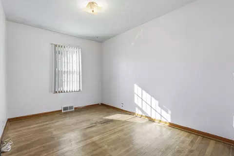 Bedroom - 317 Wayne Ave, Newark, OH 43055 photo 3 of 6