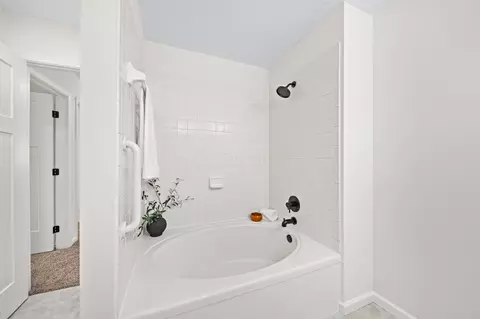 Bath - 238 Richards Dr, Delaware, OH 43015 photo 6 of 6