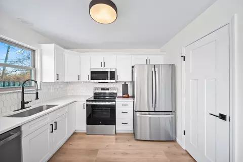 Kitchen - 238 Richards Dr, Delaware, OH 43015 photo 6 of 7