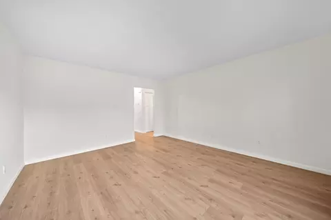 Living - 238 Richards Dr, Delaware, OH 43015 photo 3 of 4