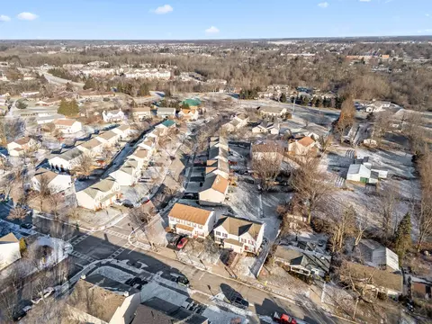 View/Area - 238 Richards Dr, Delaware, OH 43015 photo 7 of 11
