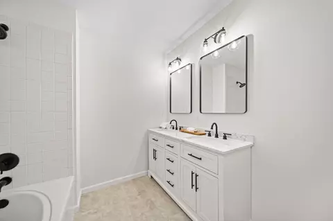 Bath - 238 Richards Dr, Delaware, OH 43015 photo 5 of 6