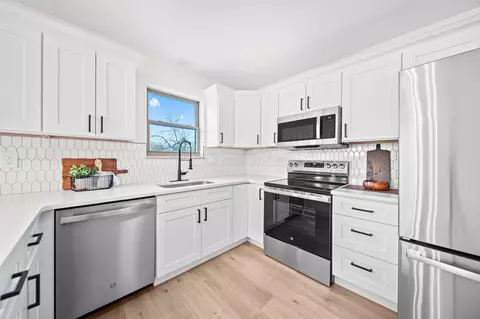 Kitchen - 238 Richards Dr, Delaware, OH 43015 photo 1 of 7