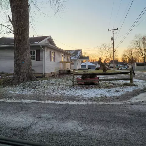 225 East St, Buckeye Lake, OH 43008