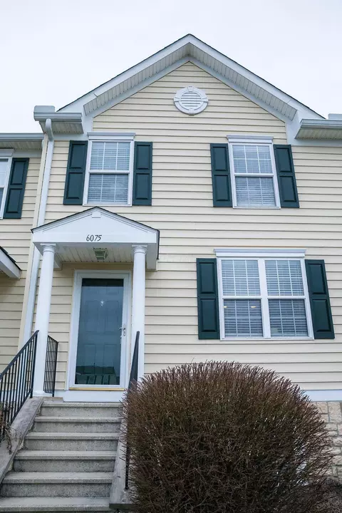 6075 Phar Lap Dr, New Albany, OH 43054