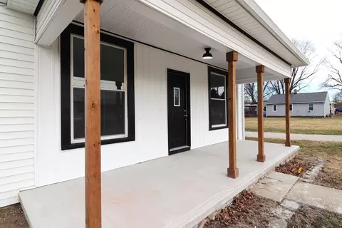 181 Mound St, London, OH 43140