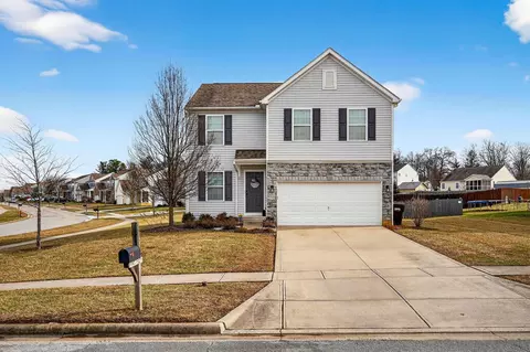 Exterior - 631 Rolling Acre Dr, Lithopolis, OH 43136 photo 2 of 10