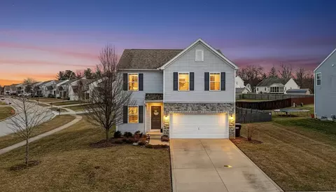 Exterior - 631 Rolling Acre Dr, Lithopolis, OH 43136 photo 10 of 10