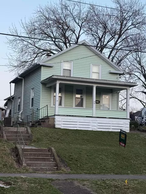 224 N Water St, Loudonville, OH 44842