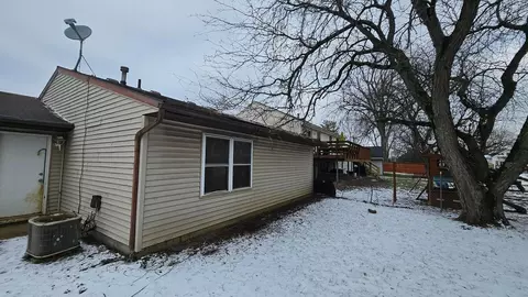 3791 Farm Brook Ln, Columbus, OH 43204 photo 9