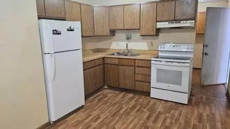 3791 Farm Brook Ln, Columbus, OH 43204 photo 2