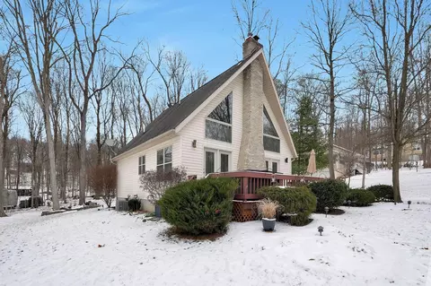 419 Highland Hills Cir, Howard, OH 43028