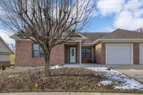 135 Carlin Dr, Logan, OH 43138