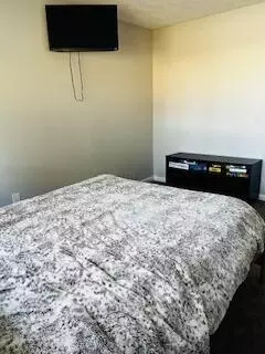 Bedroom - 128 Ravenwood Dr, Springfield, OH 45504 photo 5 of 5