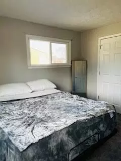 Bedroom - 128 Ravenwood Dr, Springfield, OH 45504 photo 2 of 5