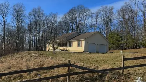 1360 W Bone Rd NW, Mcconnelsville, OH 43756