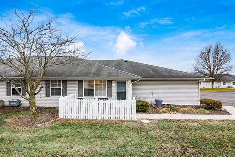 4474 Greystone Village Dr #5D, Columbus, OH 43228