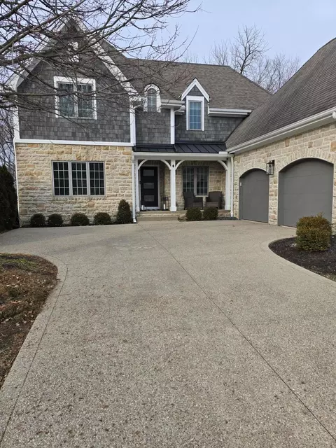 749 Covered Bridge Dr, Delaware, OH 43015