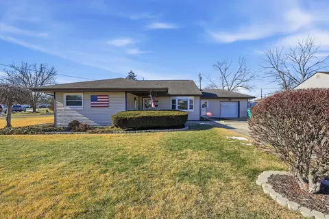 263 Merriman Dr, West Jefferson, OH 43162