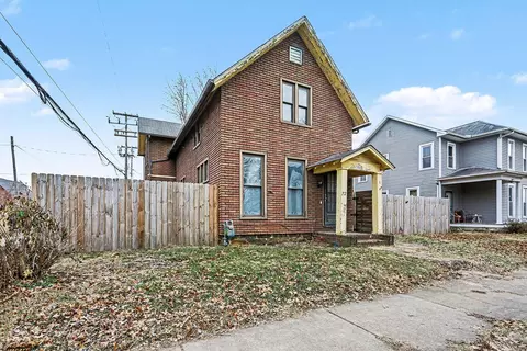 72 N 7th St, Newark, OH 43055