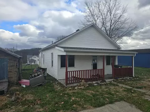 134 N Main St, Philo, OH 43771