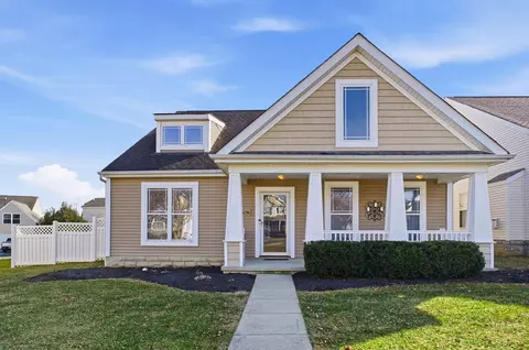 4394 Pebble Beach Dr, Grove City, OH 43123