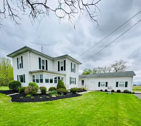 17748 Cherokee St, Harpster, OH 43323