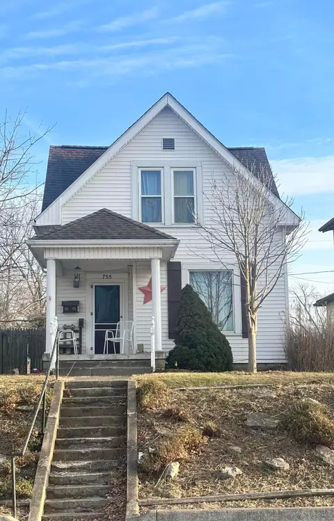 735 Leesburg Ave, Washington Court House, OH 43160