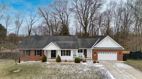413 Patrick Dr S, Newark, OH 43055