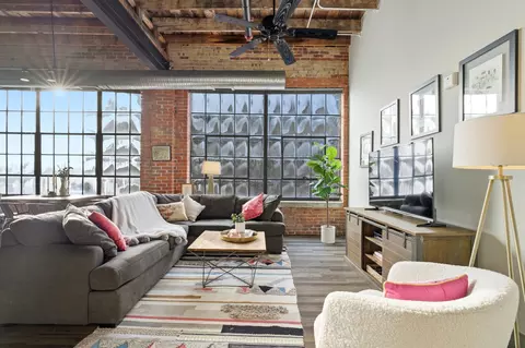 570 S Front St #312, Columbus, OH 43215