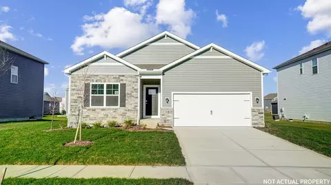 128 Vine Grove Dr, Circleville, OH 43113