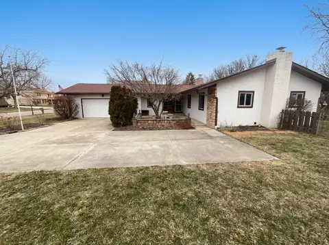 6296 Moundview Pl, Grove City, OH 43123