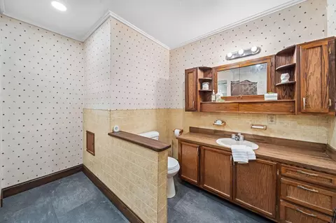 Bath - 230 W Columbus St, Mount Sterling, OH 43143 photo 2 of 4